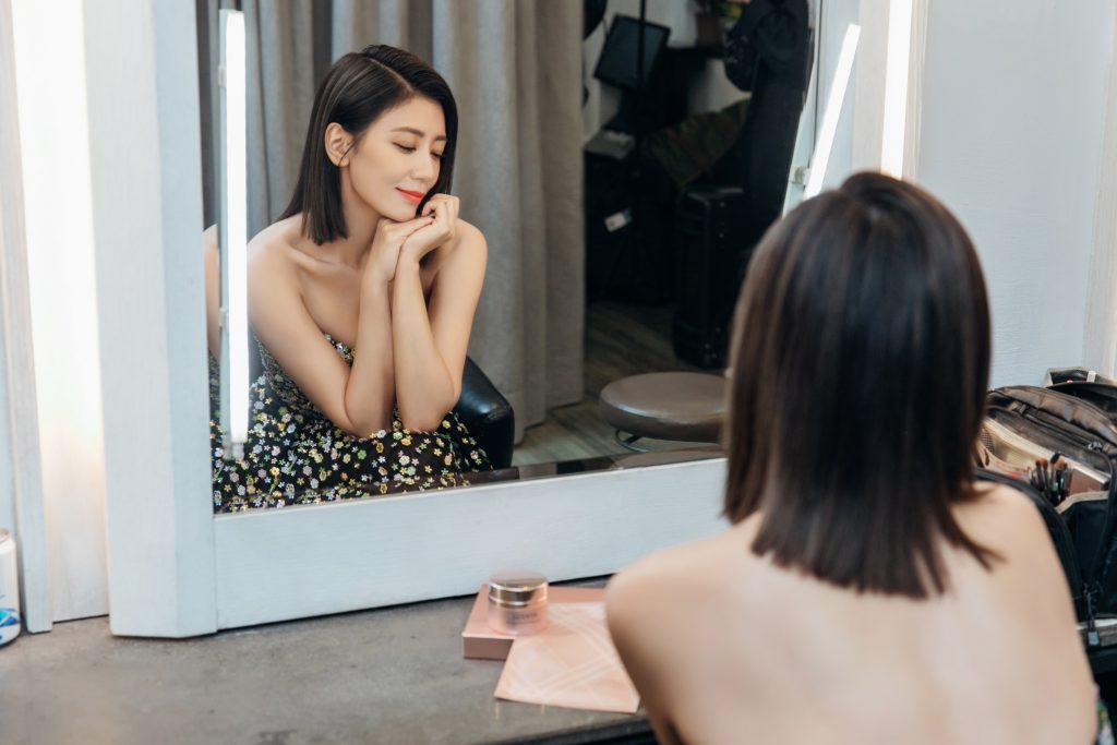 金鐘視后賈靜雯金鐘紅毯前的保養秘密-ludeya琥珀霜與琥珀面膜 02 金鐘視后賈靜雯金鐘紅毯前的保養秘密-ludeya琥珀霜與琥珀面膜 02